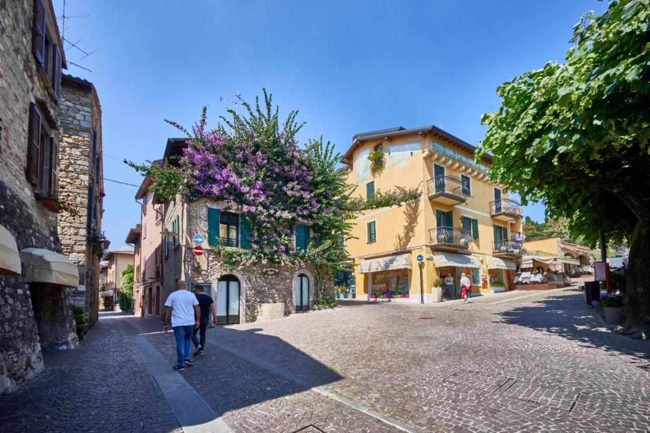 Porto Valentino Apartment シルミオーネ エクステリア 写真