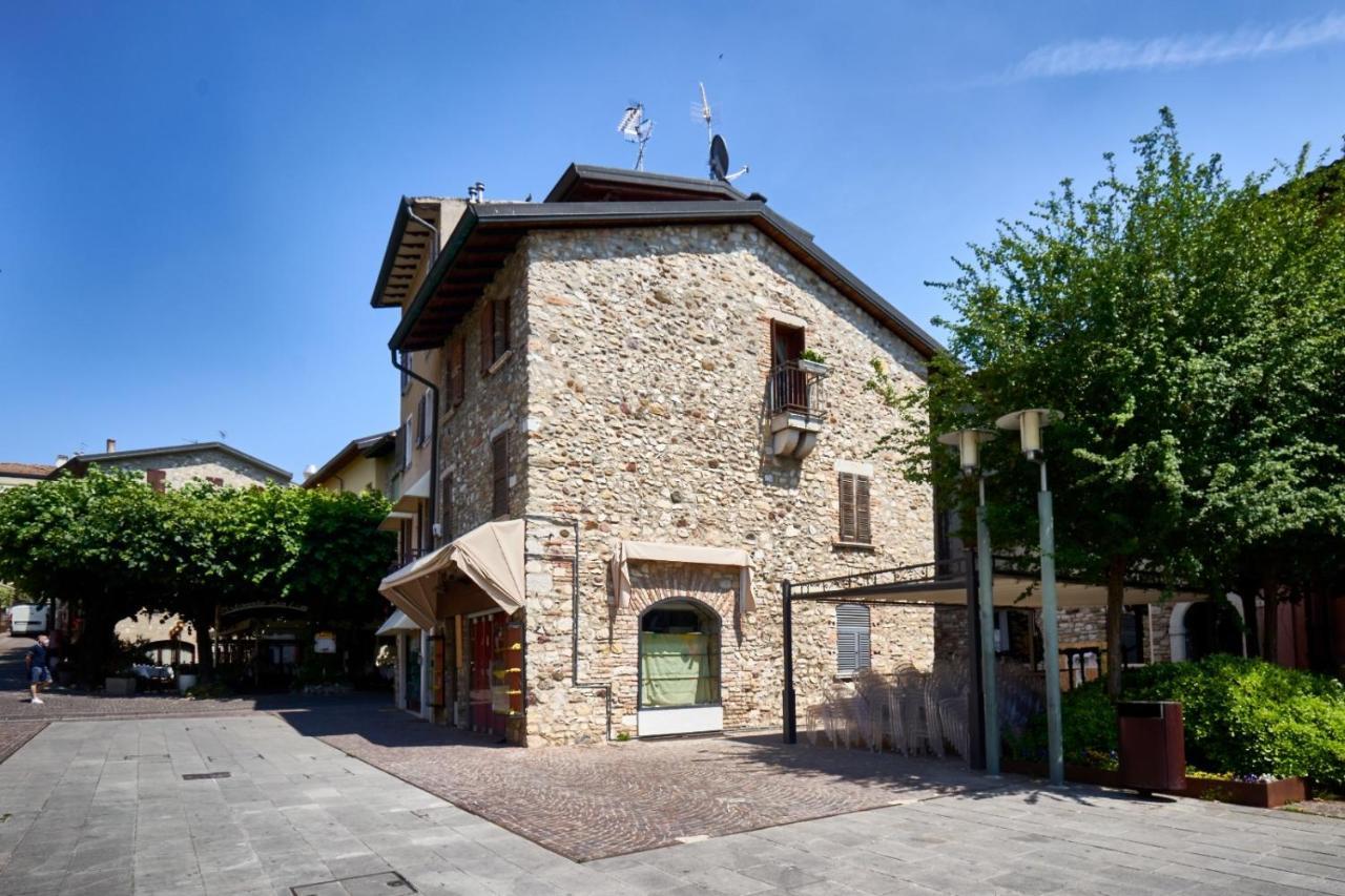 Porto Valentino Apartment シルミオーネ エクステリア 写真